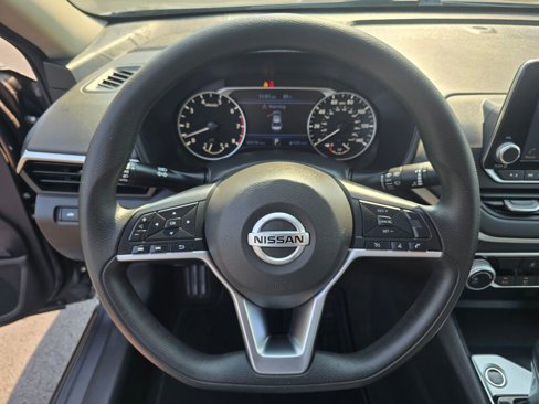Used 2022 Nissan Altima 2.5 SV image 23