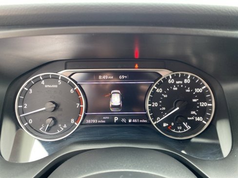 Used 2024 Nissan Rogue SV image 7