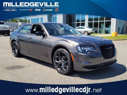 Used 2023 Chrysler 300 Touring w/ Sport Appearance Package image 1