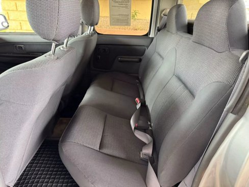 Used 2004 Nissan Frontier XE w/ (PWR) Pwr Pkg image 19