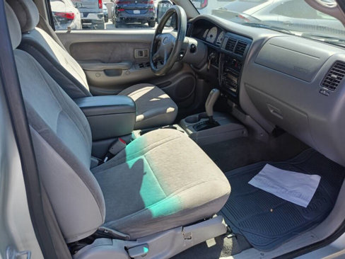 Used 2002 Toyota Tacoma PreRunner image 3