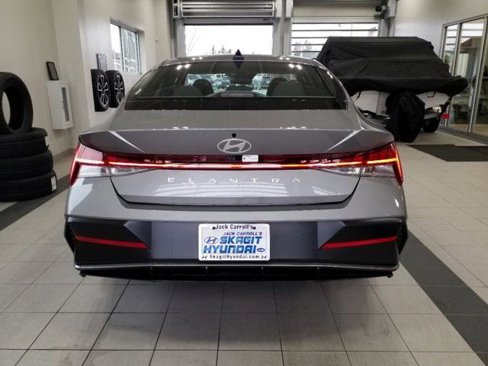 New 2025 Hyundai Elantra SEL w/ Cargo Package image 23