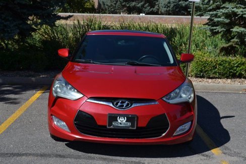 Used 2012 Hyundai Veloster w/ Tech Pkg image 3