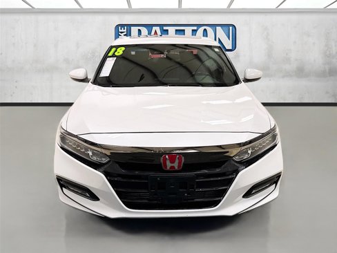Used 2018 Honda Accord Sport image 2