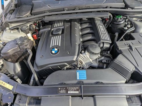 Used 2008 BMW 328i Convertible image 18