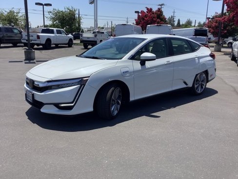 Used 2018 Honda Clarity Touring image 5