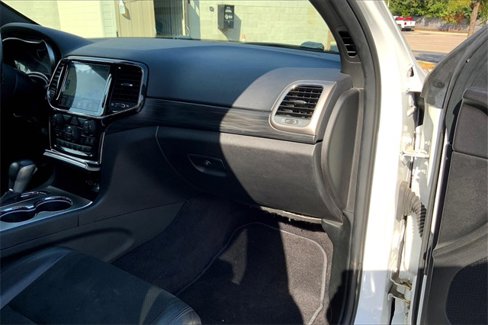 Used 2019 Jeep Grand Cherokee Altitude image 14