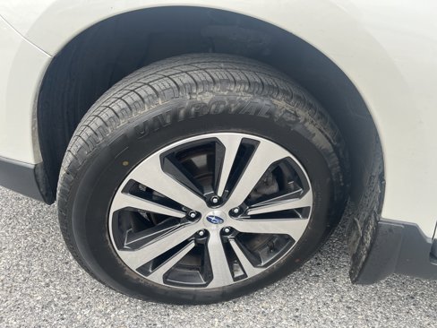 Used 2018 Subaru Outback 3.6R Limited image 10