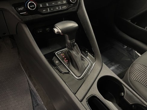 Used 2022 Kia Niro LXS image 16