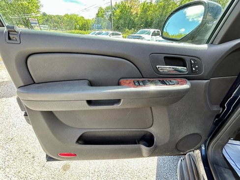 Used 2007 Chevrolet Suburban LT w/ LT Preferred Equipment Group image 13