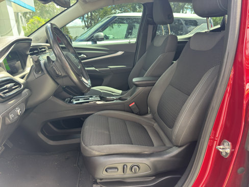 Used 2022 Chevrolet Bolt EUV LT w/ Comfort Package image 9
