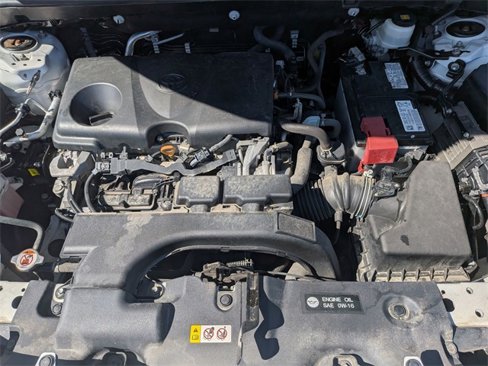 Used 2021 Toyota RAV4 LE image 31