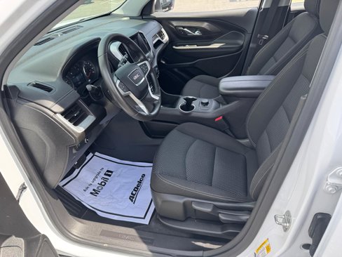 Used 2024 GMC Terrain SLE image 10