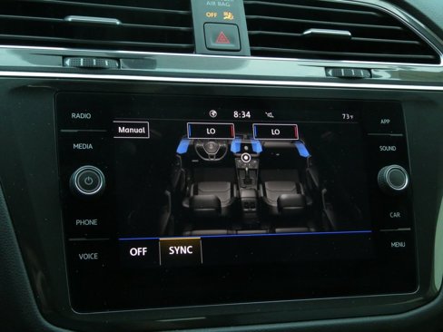 Used 2020 Volkswagen Tiguan SE image 8