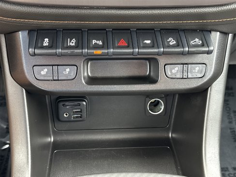 Used 2022 GMC Canyon AT4 w/ Driver Alert Package image 20
