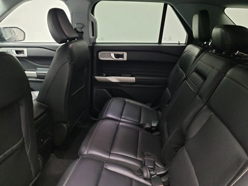 Used 2022 Ford Explorer XLT w/ Equipment Group 202A image 18