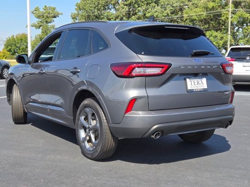Used 2023 Ford Escape ST-Line Select image 14
