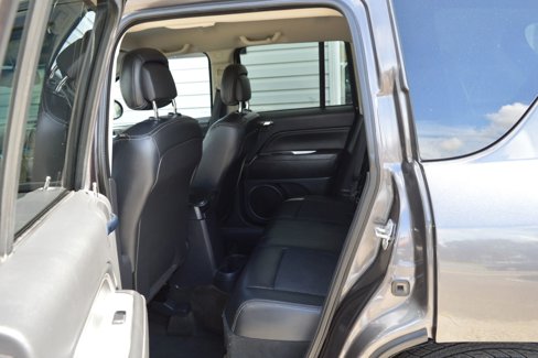 Used 2017 Jeep Compass Latitude image 14