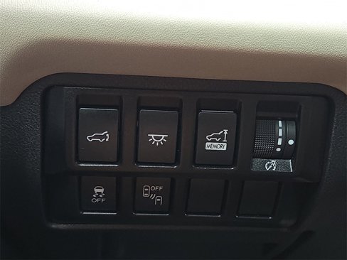 Used 2022 Subaru Ascent Limited w/ Technology Package image 26