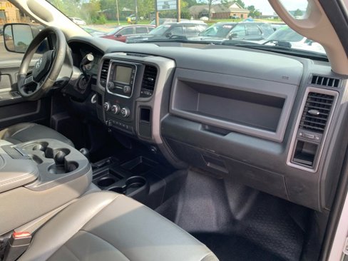 Used 2017 RAM 2500 Tradesman w/ Chrome Appearance Group image 19