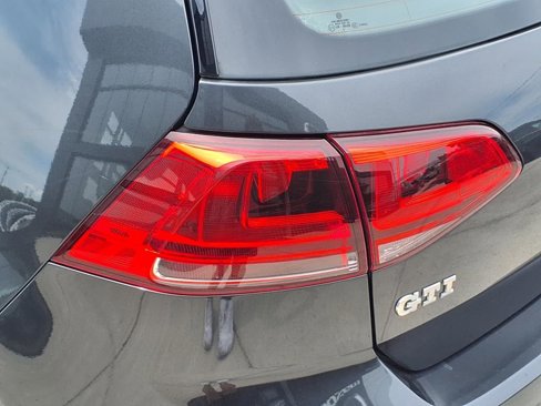 Used 2015 Volkswagen GTI SE image 24