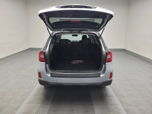 Used 2015 Subaru Outback 3.6R Limited image 29