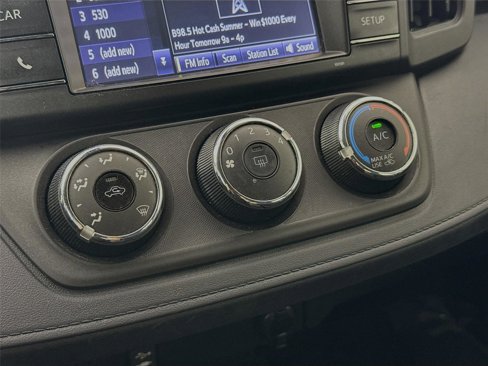 Used 2018 Toyota RAV4 LE image 26