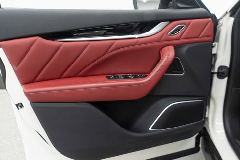 Used 2022 Maserati Levante GT image 13