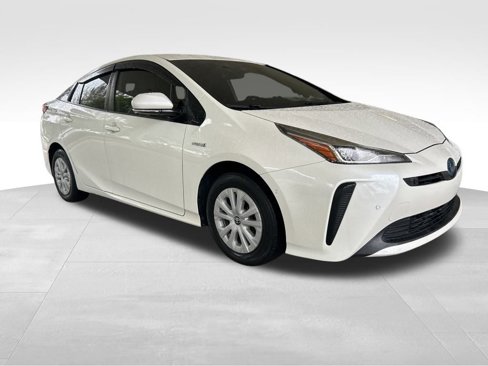 Used 2019 Toyota Prius L Eco image 2