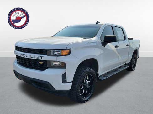 Used 2020 Chevrolet Silverado 1500 Custom w/ Custom Value Package image 2