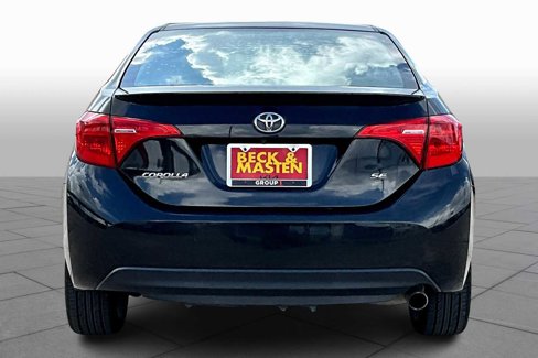 Used 2018 Toyota Corolla LE image 4