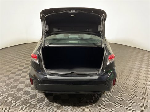 Used 2022 Toyota Corolla LE image 12