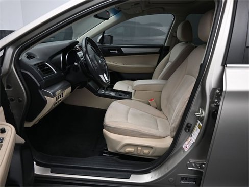 Used 2017 Subaru Outback 2.5i Premium image 24