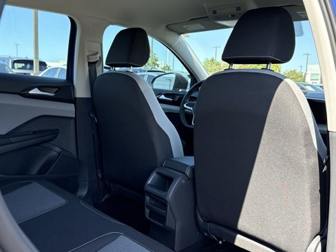 Used 2023 Volkswagen Taos S w/ Driver Assistance Package image 17