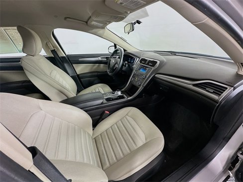 Used 2018 Ford Fusion S image 26