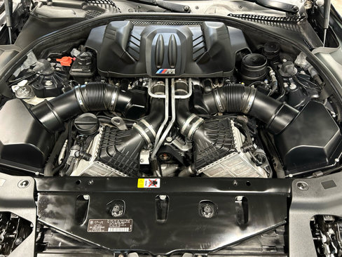 Used 2013 BMW M6 Coupe w/ Executive Pkg image 9