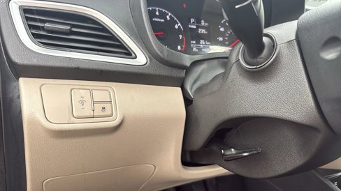 Used 2022 Hyundai Accent SEL image 18