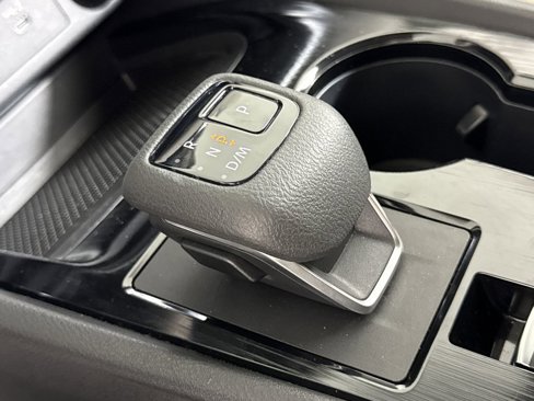 Used 2024 Nissan Rogue SV image 31