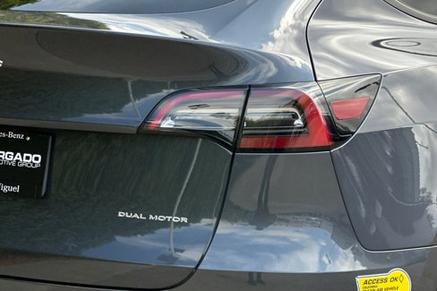 Used 2022 Tesla Model Y Long Range image 13