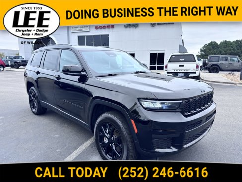 Certified 2024 Jeep Grand Cherokee L Laredo image 1