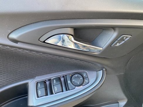 Used 2024 Chevrolet Malibu LT image 16
