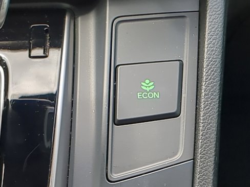Used 2017 Honda CR-V Touring image 11