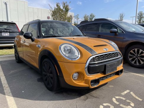Used 2016 MINI Cooper S image 1