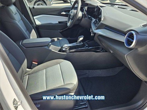 New 2025 Chevrolet Trax LT w/ Driver Confidence Package image 15
