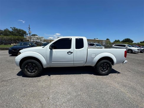 Used 2017 Nissan Frontier SV image 13