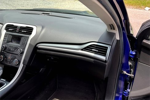 Used 2015 Ford Fusion S image 16