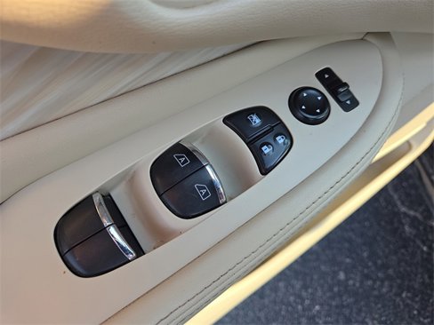 Used 2015 Nissan Murano SL w/ SL Technology Package image 12