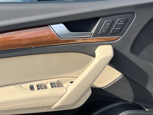 Certified 2022 Audi Q5 2.0T Premium Plus image 10