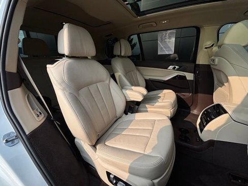 Used 2019 BMW X7 xDrive40i w/ Cold Weather Package image 37
