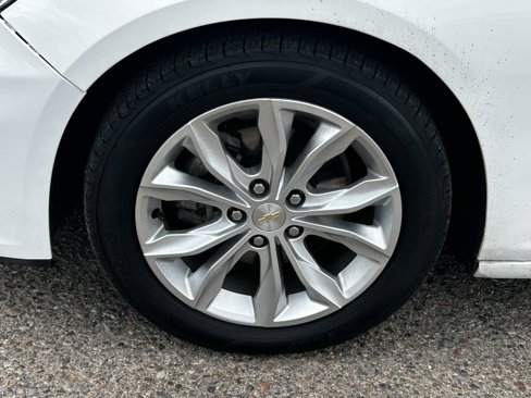 Used 2020 Chevrolet Malibu LT image 8